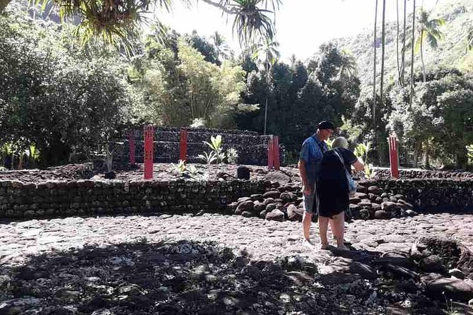 5 Hours Tahiti Island Tour - West and East Coast - Stop 6: Pointe Venus for the lighthouse and Cook-era monuments