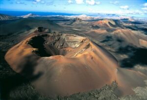 Arrecife/Playa Blanca: Timanfaya National Park Area Day Tour - Timanfaya National Park: Geothermal Shows and the Big Bus Loop