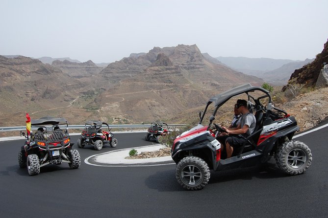 Buggy Tour Gran Canaria - Dust management: what to wear and how to handle flying stones