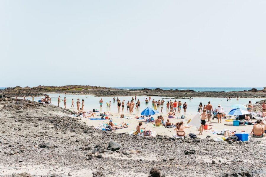 Corralejo: Return Ferry Ticket to Lobos Island Fuerteventura - The lighthouse loop: Faro de Lobos for your second walk