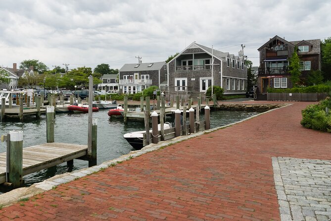Edgartown Martha’s Vineyard Self-Guided (GPS) Audio Walking Tour - Using the WalknTours app like a local