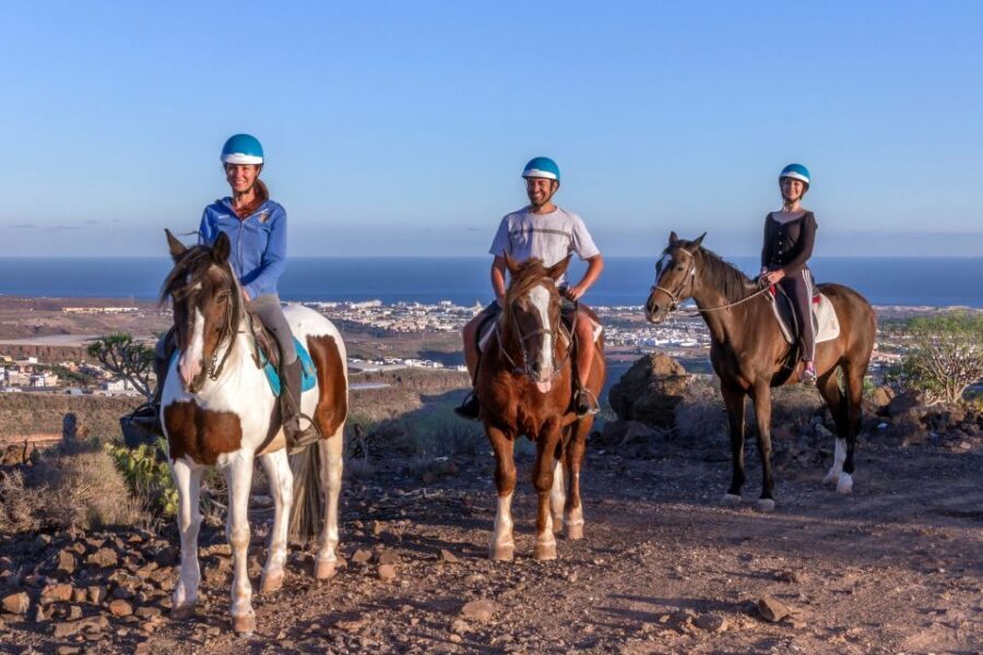 El Salobre: Horse Riding Adventure with Transfer Options - Small group size: why 10 riders matters more than you think