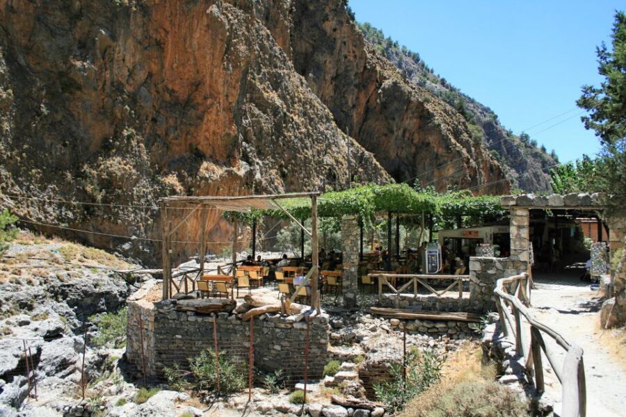 From Chania/Rethymno: Samariá Gorge Guided Hike with Pickup - Who This Tour Suits Best (And Who Should Skip It)