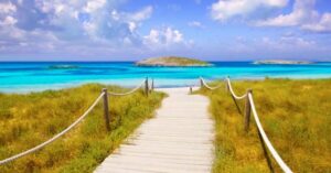 From Ibiza: Same-Day 2-Way Ferry Ticket to Formentera - Getting to the Port and Finding AQUABUS FERRY BOATS