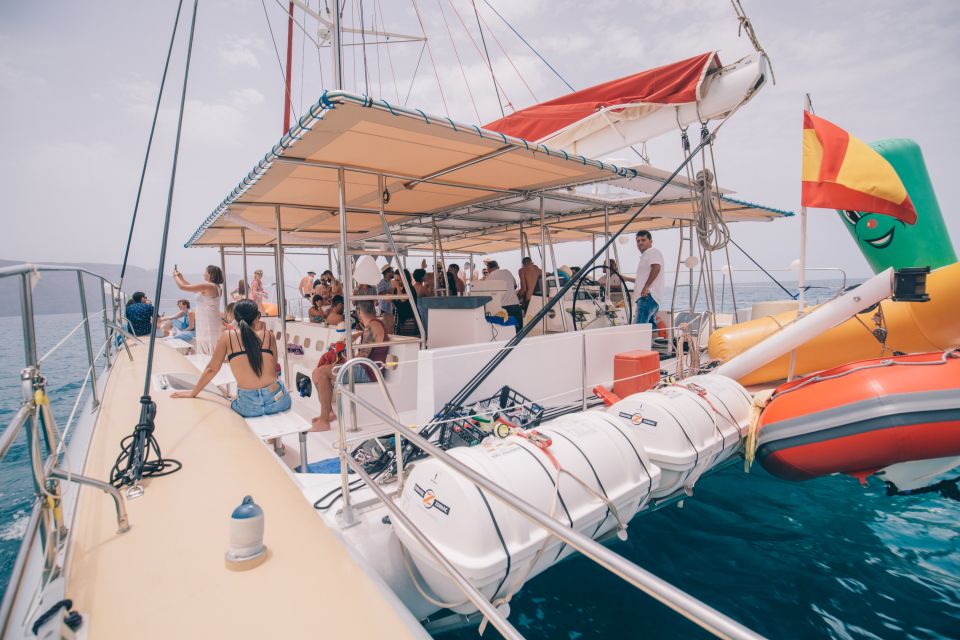 From Lanzarote: Sailing Day Trip Around La Graciosa - Caleta de Sebo free time: a small capital moment on the island