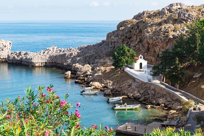 From Rhodes: Easy Morning Transfer to Lindos & 4 Hours Free Time - Rhodes to Lindos by Minivan: How This Tour Actually Feels