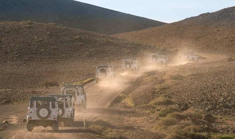 Fuerteventura: Cofete Beach Jeep Safari - Pickup, the white Discovery Landrover, and what the ride feels like