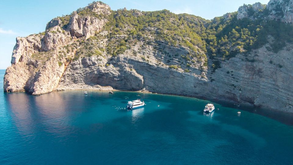 Ibiza: Cala Salada & North Cruise with Drinks & Snorkeling - Cala Salada and Cala Saladeta: Two Beaches, Two Feels, One Choice