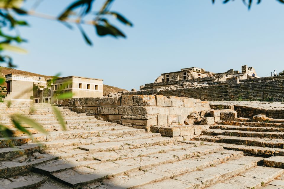 Knossos: Knossos Palace Skip-the-Line Guided Walking Tour - Getting There and Checking In Without Stress