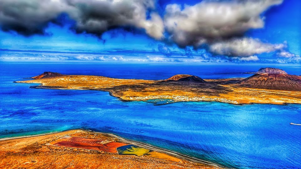 Lanzarote: Full-Day Island Highlights Tour - Timanfaya National Park: Fire Mountains, Islote de Hilario, and geysers