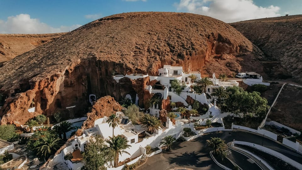 Lanzarote: LagOmar Museum Entry Ticket - Lagomar Museum: César Manrique’s Volcanic-Quarry World