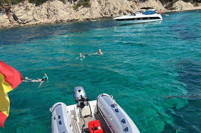 Luxury Catamaran sailing with welcome Drinks Tapas Max10-12Person - Space, Comfort, and Getting a Better View from the Right Spot