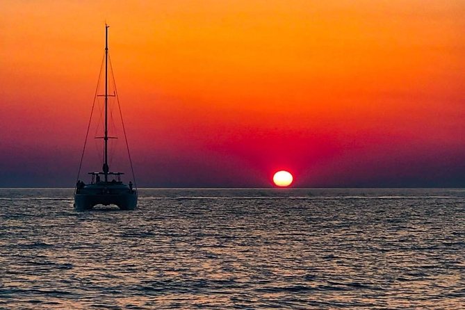 Luxury Small-Group Catamaran Cruise with BBQ, Open bar & Transfer - What you’re really paying for on a $169.30 catamaran cruise