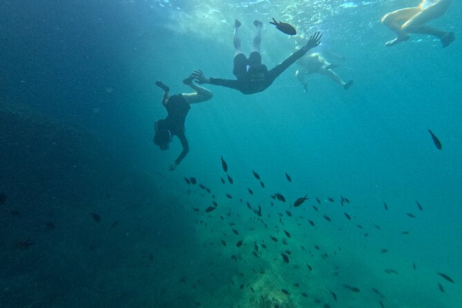 Mallorca: Kayaking, Sea Cave, Cliff Jumping & Snorkel Tour - Inside the sea cave: key hunt and safety setup