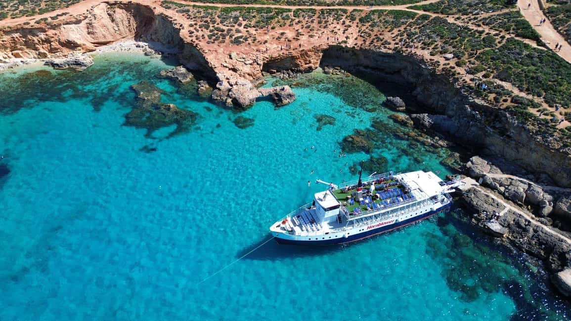 Malta: Gozo, Comino, Blue & Crystal Lagoon, & Caves Cruise - Getting on Hornblower Cruises at St Pauls Bay