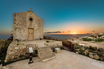 Malta: Mdina, Dingli Cliffs and San Anton Botanical Gardens - Dingli Cliffs: Malta’s highest point over Filfla