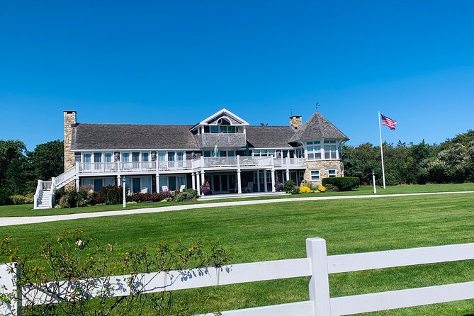 Marthas Vineyard Luxury Tour (2hrs) - Stop 2: West Chop Lighthouse, the bluff views, and the Elizabeth Islands photo stop