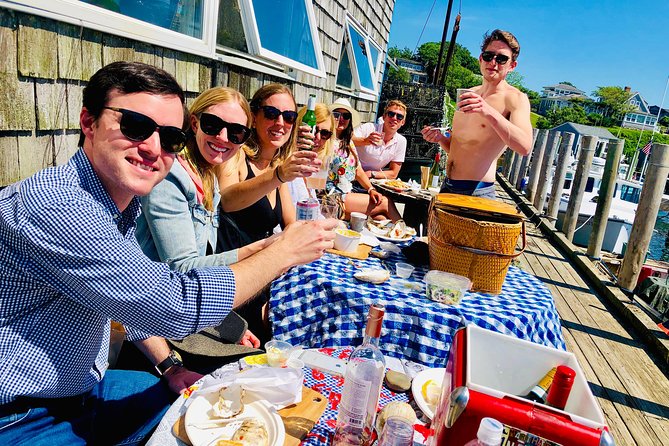 Martha's Vineyard Tours Private and Fun! - Stop-by-stop: from gingerbread houses to Edgartown wharf