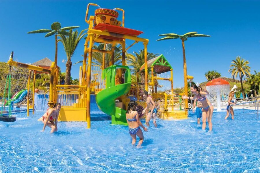 Maspalomas: Aqualand Maspalomas Water Park Entry Ticket - Food, lockers, sunbeds, and the real cost of staying comfortable