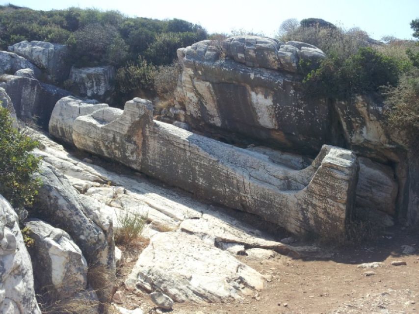 Naxos: Highlights Full-Day Tour by Bus - Damalas pottery workshop and the olive press demo: where Naxos feels hands-on