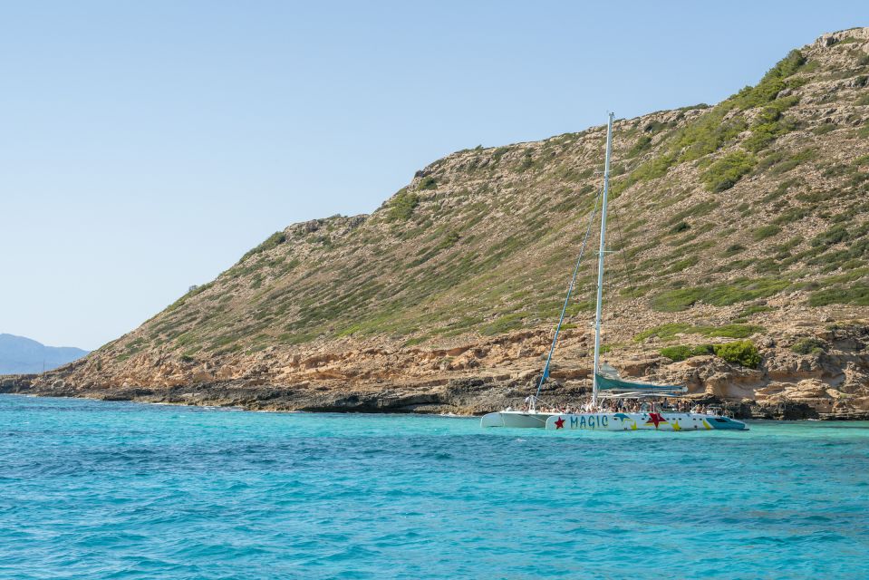 Palma de Mallorca: 5-Hour Catamaran Cruise with Lunch & Swim - Snorkeling Gear, Life Vests, and Staying Comfortable