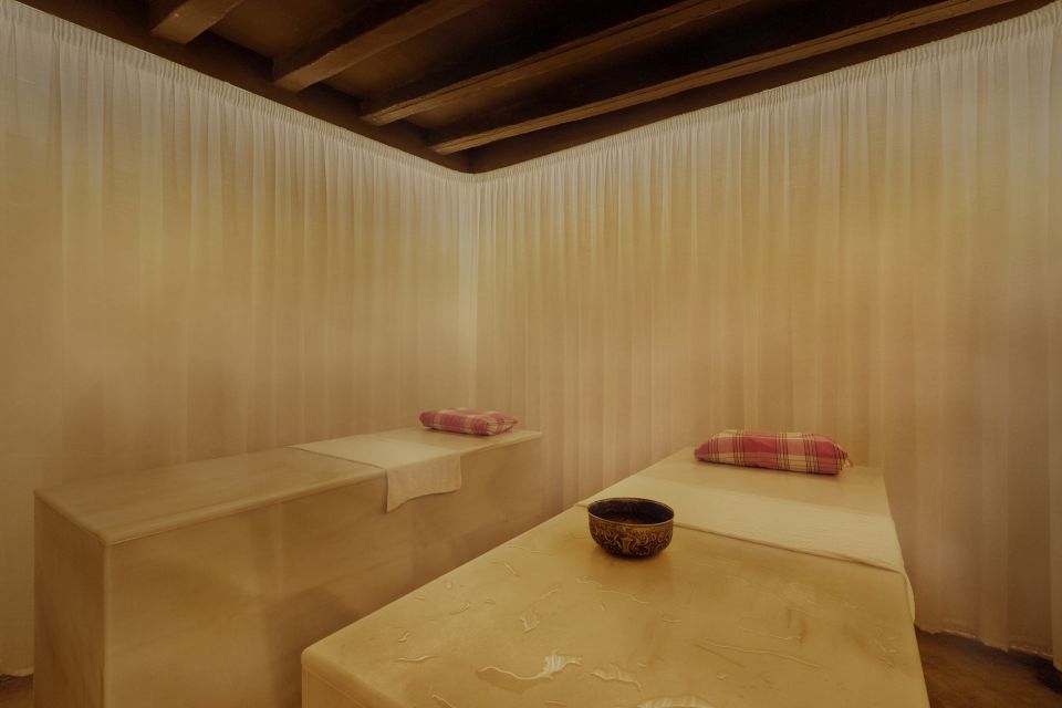 Palma: Hammam Al Àndalus Bath Session with Massage Options - Hot stone bench and mint tea (yes, it matters)