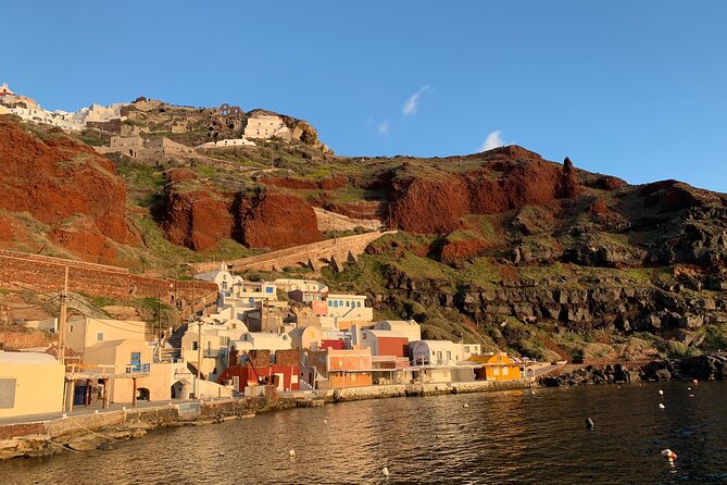 Private Santorini Sightseeing Tour – Customizable,Cruise Friendly - Heart of Santorini: an isolated chapel path with big views