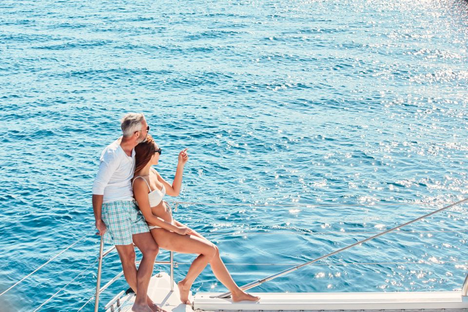Santorini: Catamaran Tour with BBQ Meal and Unlimited Drinks - White Beach BBQ Lunch: Food You Can Actually Plan Around