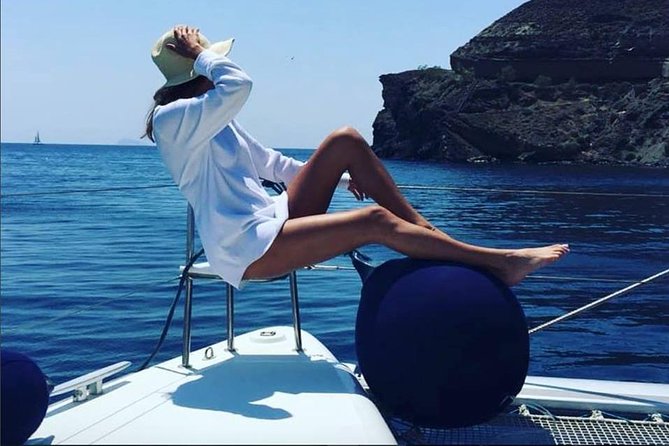 Santorini Platinum Catamaran Cruise with Meal, BBQ and Open Bar - Food and drinks: what unlimited really feels like