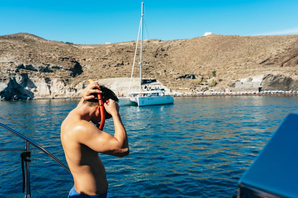 Santorini: Sailing Catamaran Cruise with BBQ and Drinks - Palea Kameni and the volcano zone: the hot springs moment
