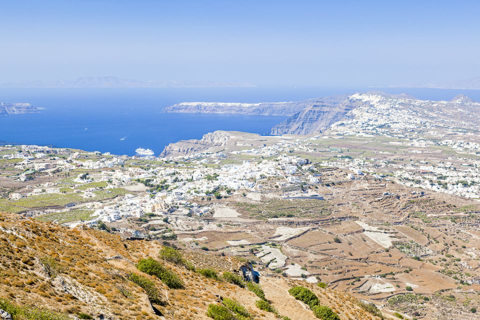 Santorini: Top Sights Day Trip, Wine Tasting, & Oia Sunset - Oia sunset: the classic scene, handled with smart timing