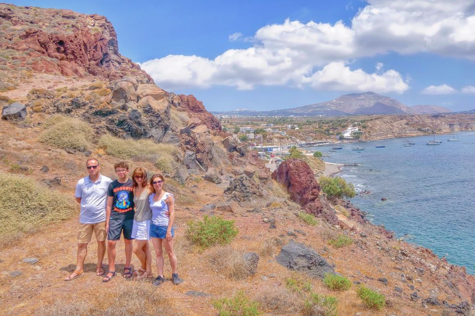 Santorini: Traditional Sightseeing Bus Tour with Oia Sunset - Akrotiri: the prehistoric Pompeii stop (with an extra ticket)