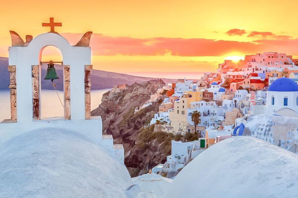 Santorini: Traditional Sightseeing Bus Tour with Oia Sunset - Pickup timing: how to avoid the day feeling stressful