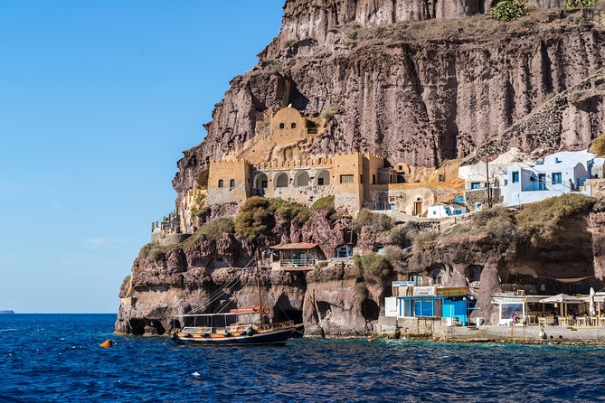 Santorini Volcano and Hot Springs Cruise Tour from Fira Old Port - The boat ride and timing: staying on schedule without stress