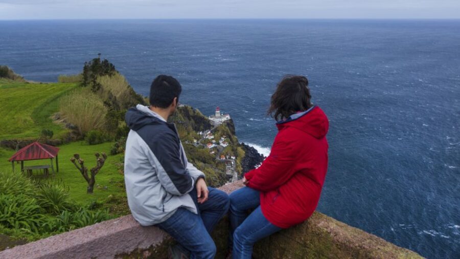 São Miguel East: Full-Day Van Tour with Lunch - Santa Iria Lookout: The North Coast at a Glance