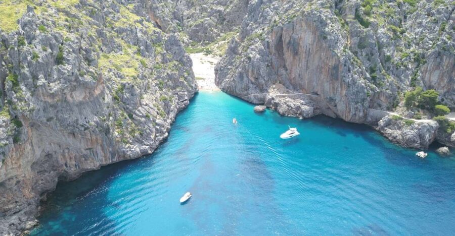 Soller: Sa Calobra & Cala Tuent Speedboat Tour - Boat, seating, and sea conditions: thrill level vs. comfort