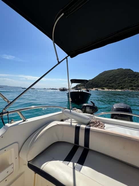 Zakynthos: Turtles, Marathonisi & Keri Caves Speedboat Tour - Cameo Islet and the 1633 earthquake detail you’ll want to remember